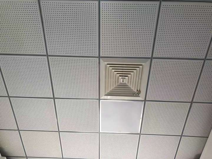 陜西穿孔硅酸鈣板產(chǎn)品性能特點(diǎn)