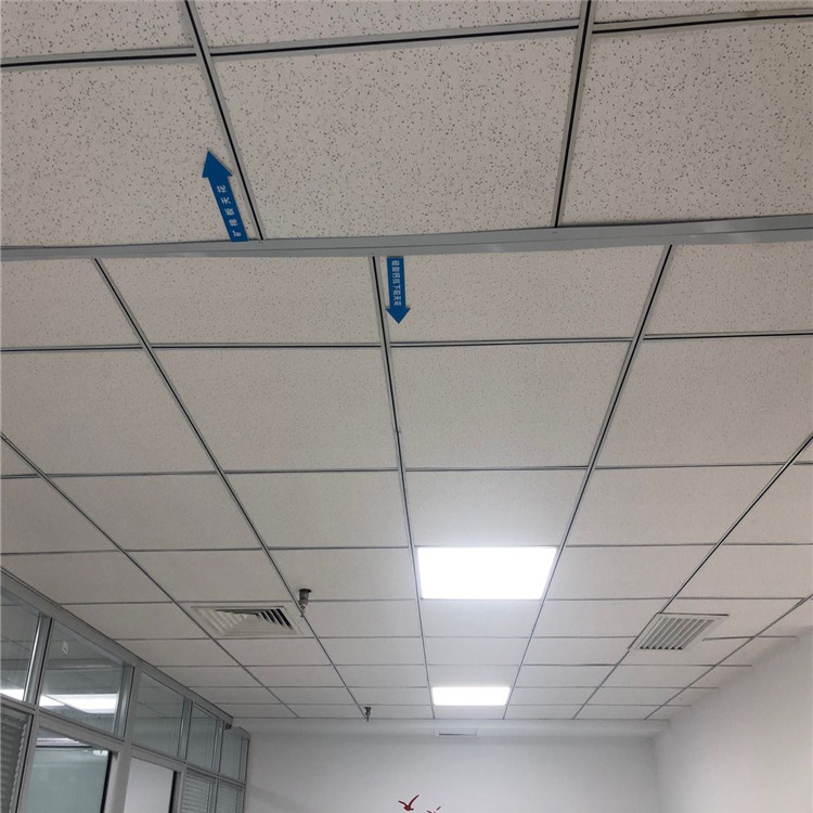 陜西硅酸鈣天花吊頂板有哪些特點(diǎn)？